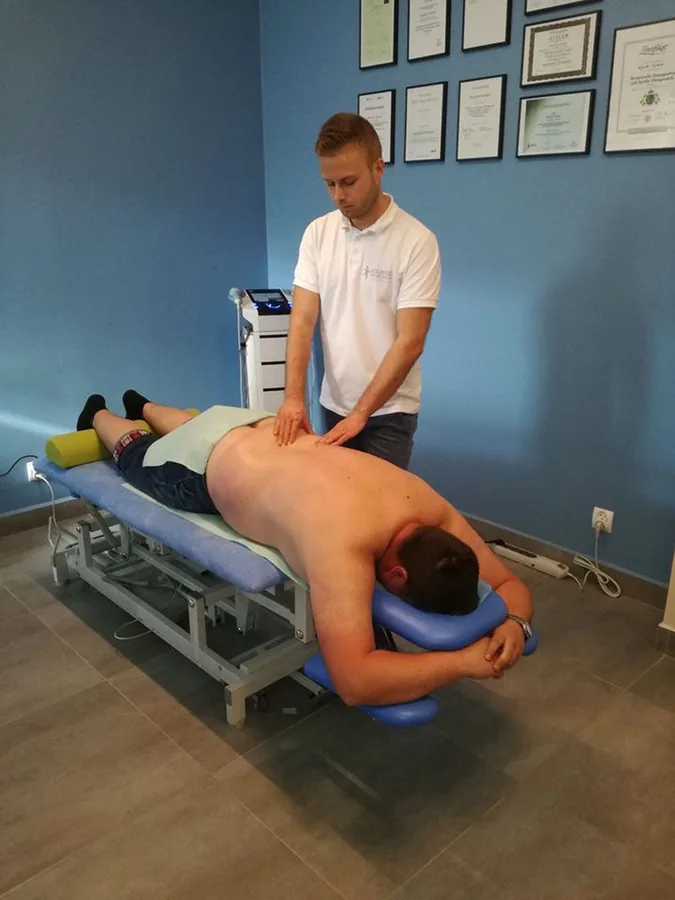 Ból kręgosłupa - dlaczego terapia tkanek miękkich?